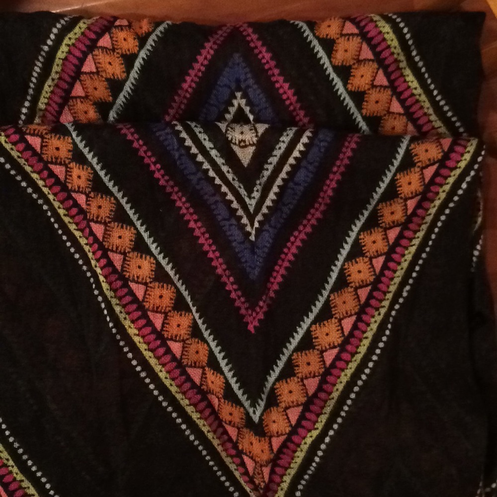4/$15 SUPER SALE Patterned Scarf - Picture 2 of 2